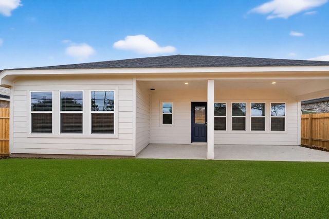 3410 Rolling River Drive, Baytown, TX 77521