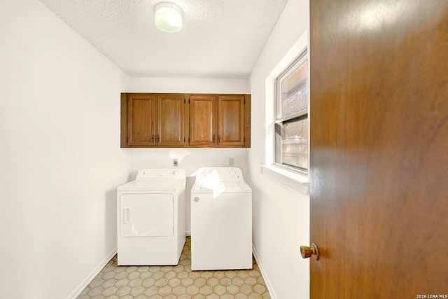 8542 Timberbriar St, San Antonio, TX 78250