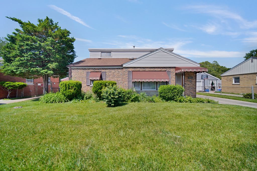 10912 S Pulaski Road, Oak Lawn, IL 60453