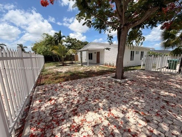 21455 NW 39th Ave 1, Miami Gardens, FL 33055
