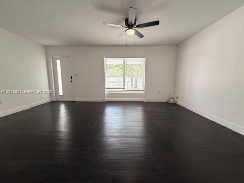 21455 NW 39th Ave 1, Miami Gardens, FL 33055