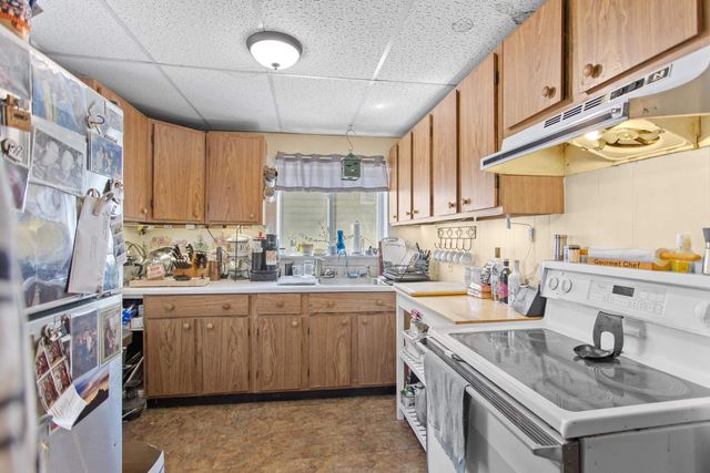 140 Douglas Street, Manchester, NH 03102