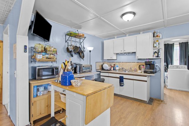 140 Douglas Street, Manchester, NH 03102