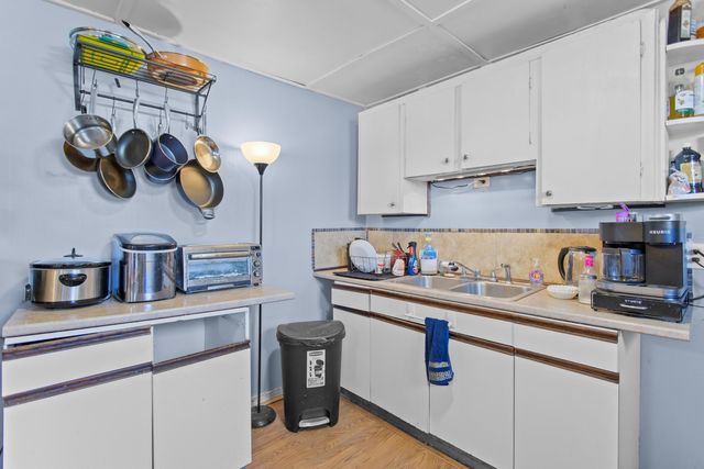 140 Douglas Street, Manchester, NH 03102