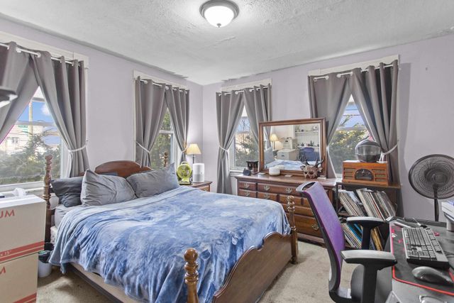 140 Douglas Street, Manchester, NH 03102