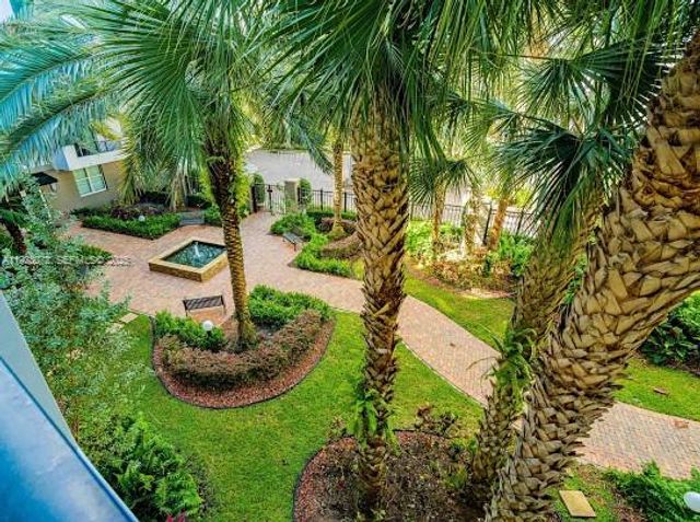 2421 NE 65th St 309, Fort Lauderdale, FL 33308