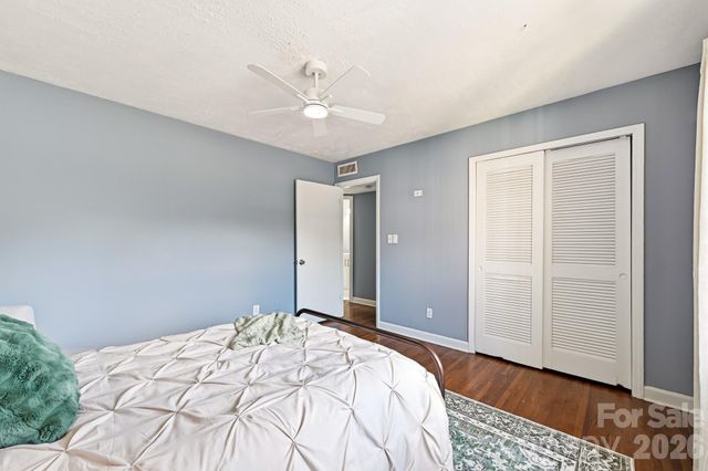 918 McAlway Road D, Charlotte, NC 28211