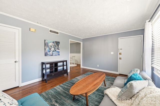 918 McAlway Road D, Charlotte, NC 28211