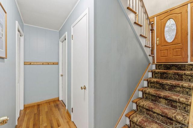 5 Newport Court, Suffern, NY 10901