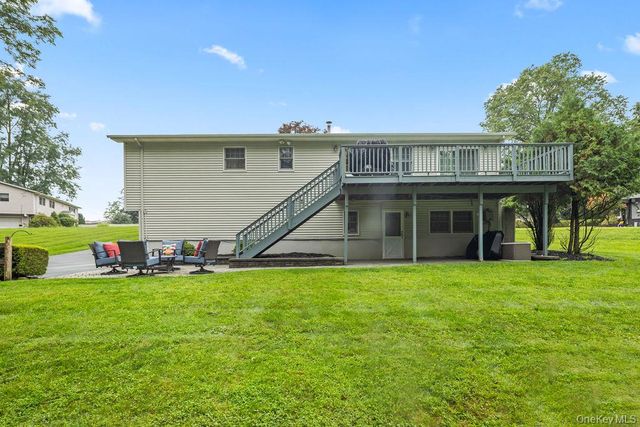 5 Newport Court, Suffern, NY 10901