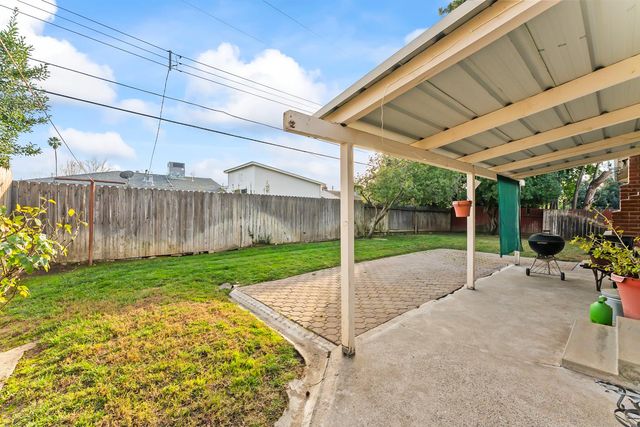 6316 Templeton Dr, Carmichael, CA 95608