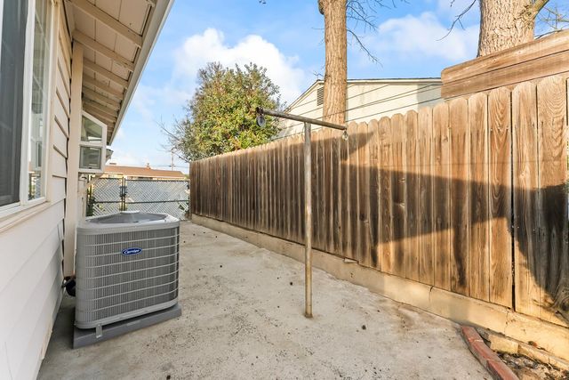 6316 Templeton Dr, Carmichael, CA 95608