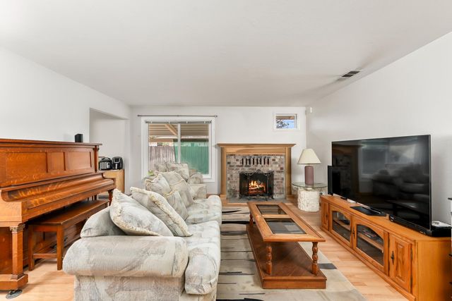 6316 Templeton Dr, Carmichael, CA 95608