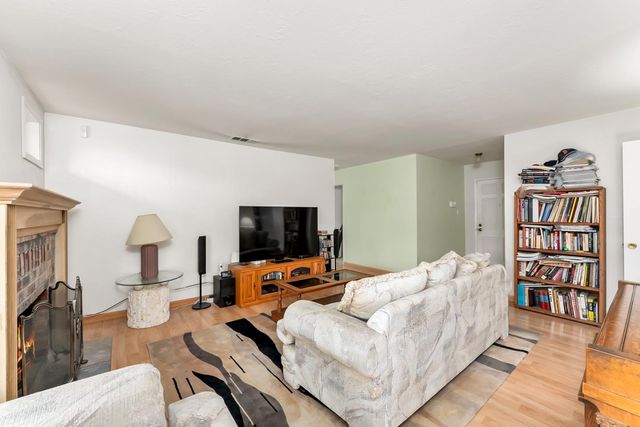 6316 Templeton Dr, Carmichael, CA 95608