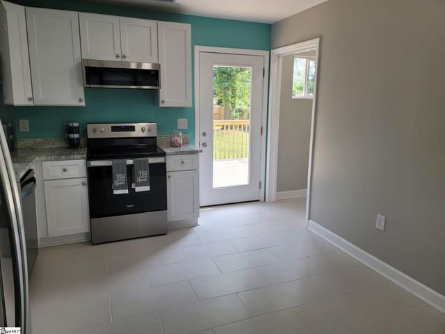 109 Mountain View Avenue, Greer, SC 29650