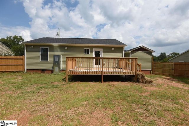 109 Mountain View Avenue, Greer, SC 29650