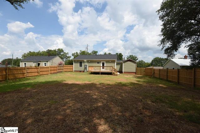 109 Mountain View Avenue, Greer, SC 29650