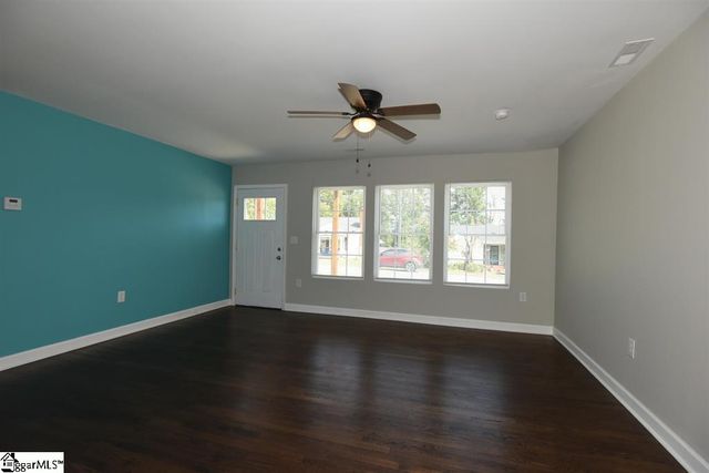109 Mountain View Avenue, Greer, SC 29650