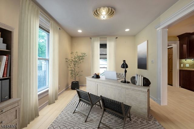 35 Park Ave, Dumont Boro, NJ 07628