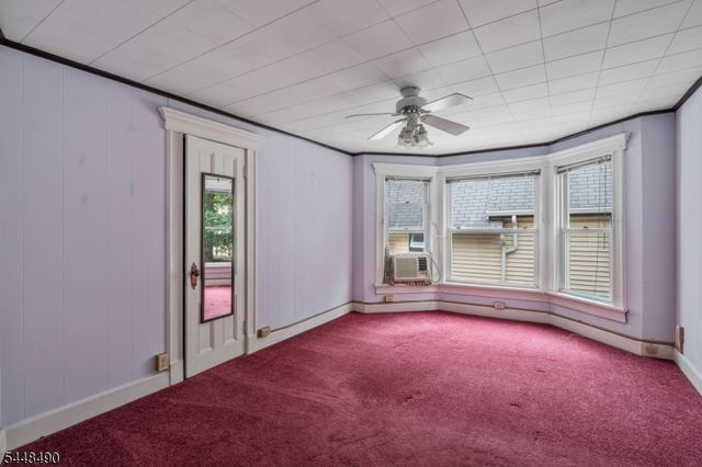 35 Park Ave, Dumont Boro, NJ 07628