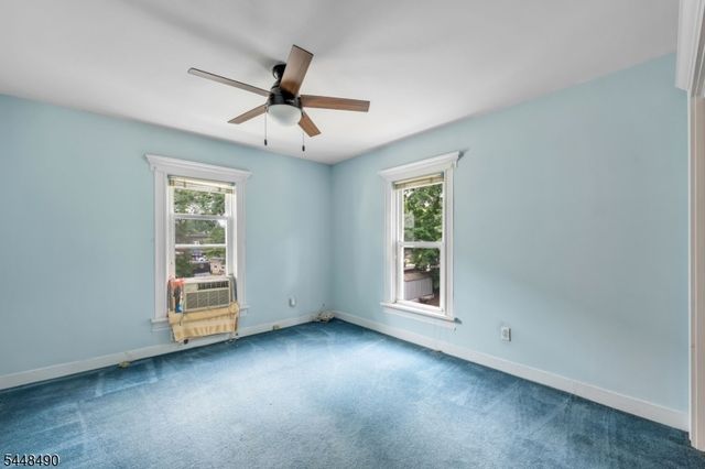 35 Park Ave, Dumont Boro, NJ 07628