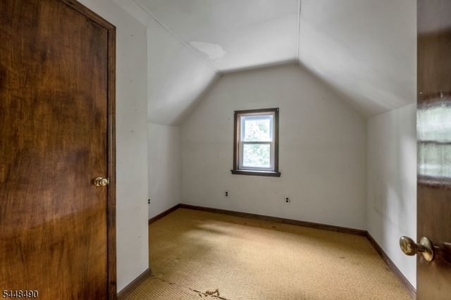 35 Park Ave, Dumont Boro, NJ 07628