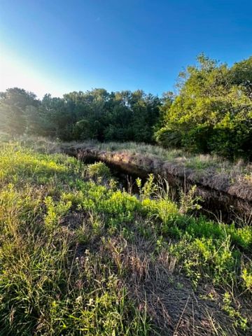 2806 Brushy Road, Fayetteville, TX 78940