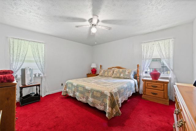 325 Oakwood Drive, Lancaster, TX 75146