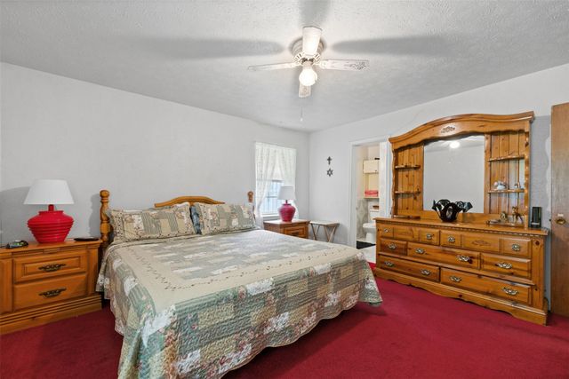 325 Oakwood Drive, Lancaster, TX 75146