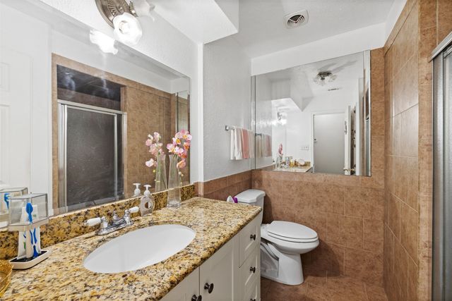 325 Oakwood Drive, Lancaster, TX 75146