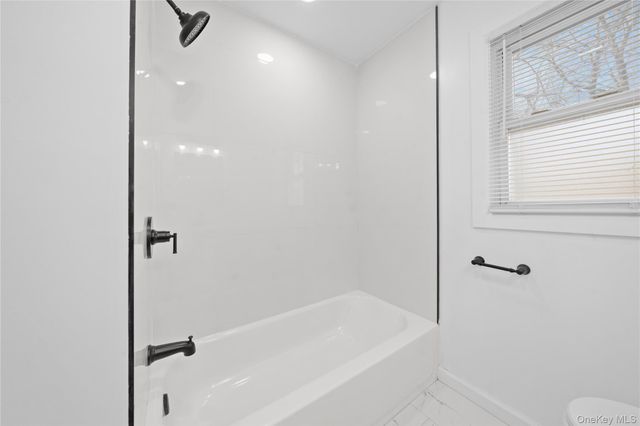 193 N Arizona Road, West Babylon, NY 11704