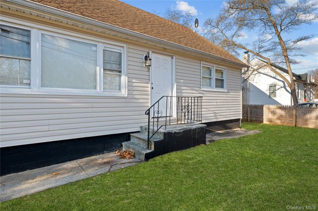 193 N Arizona Road, West Babylon, NY 11704