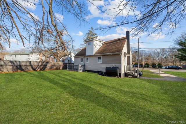 193 N Arizona Road, West Babylon, NY 11704