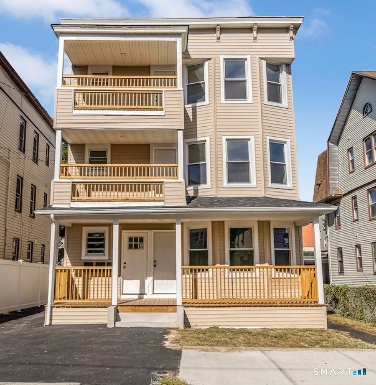 86 Waldorf Avenue, Bridgeport, CT 06605