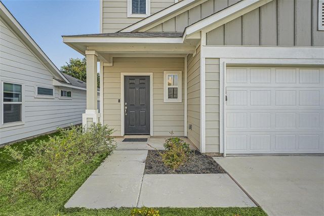 105 Appleberry LN, Elgin, TX 78621