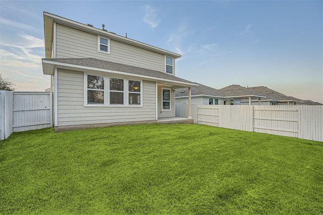 105 Appleberry LN, Elgin, TX 78621
