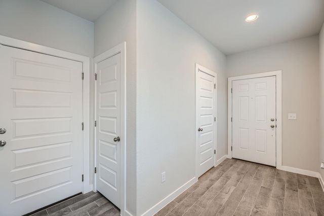 105 Appleberry LN, Elgin, TX 78621