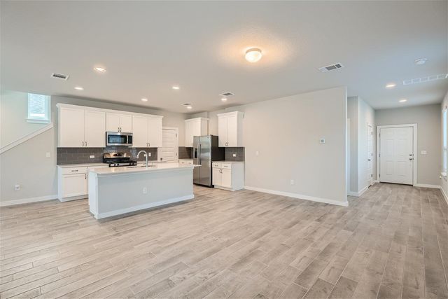 105 Appleberry LN, Elgin, TX 78621