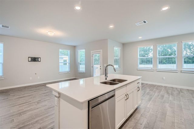 105 Appleberry LN, Elgin, TX 78621