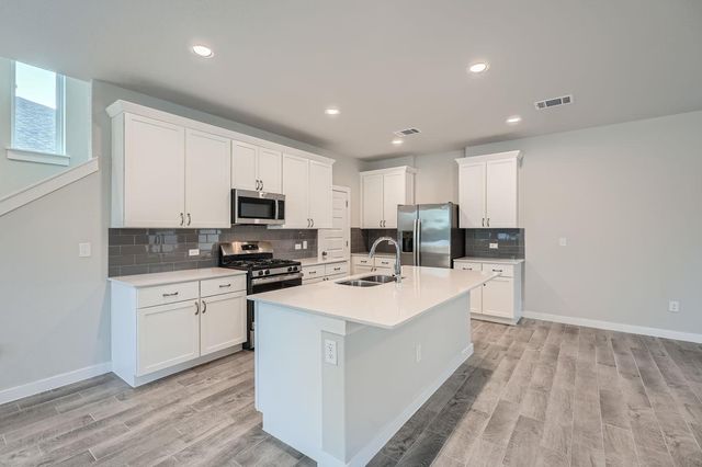 105 Appleberry LN, Elgin, TX 78621