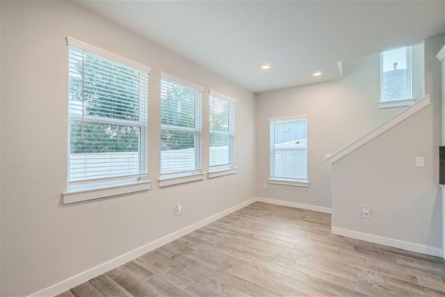 105 Appleberry LN, Elgin, TX 78621