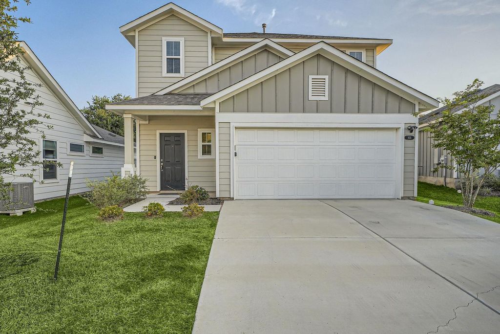 105 Appleberry LN, Elgin, TX 78621