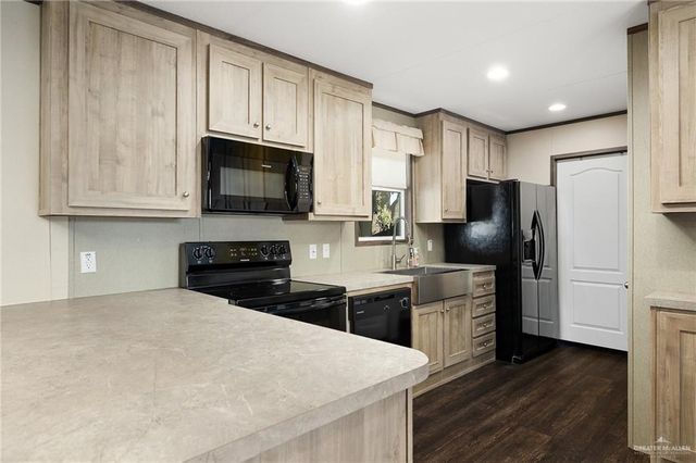 2100 Bracey Street, Mission, TX 78572