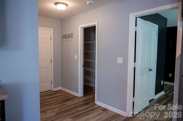 9702 Pond Vista Court, Charlotte, NC 28216