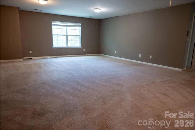 9702 Pond Vista Court, Charlotte, NC 28216