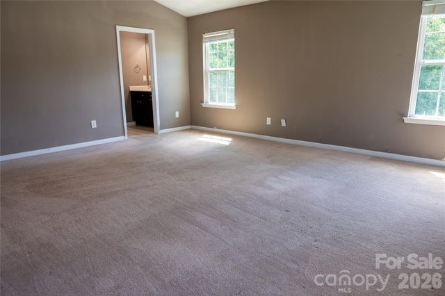 9702 Pond Vista Court, Charlotte, NC 28216