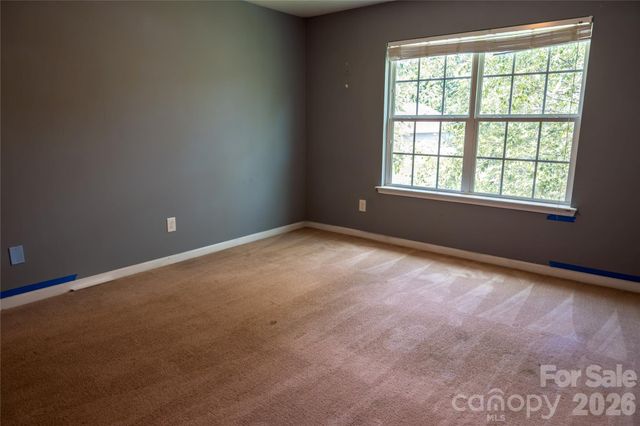 9702 Pond Vista Court, Charlotte, NC 28216