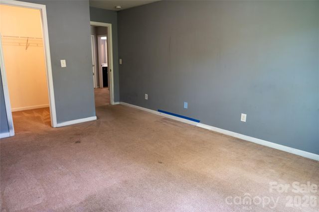 9702 Pond Vista Court, Charlotte, NC 28216