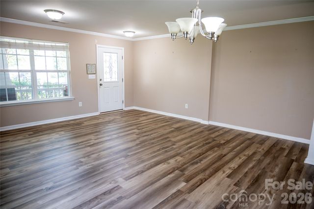 9702 Pond Vista Court, Charlotte, NC 28216