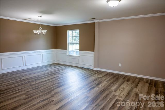 9702 Pond Vista Court, Charlotte, NC 28216